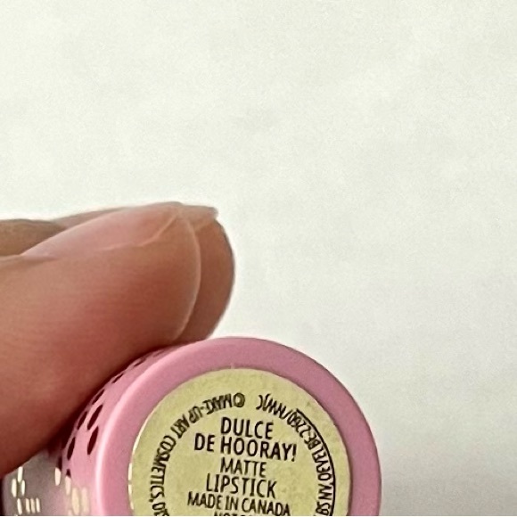 Mini MAC Lipstick - Picture 2 of 2